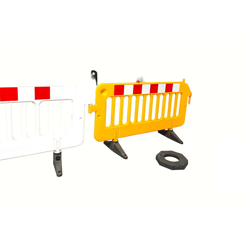 Umiikot na Heavy-duty Support-type Pinagsama-samang Blow-molded Interlocking Pedestrian Guardrail
