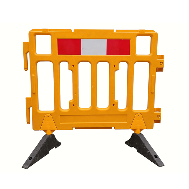 Umiikot na Heavy-duty Support-type Pinagsama-samang Blow-molded Interlocking Pedestrian Guardrail