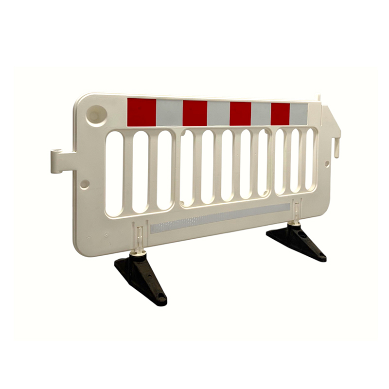 Umiikot na Heavy-duty Support-type Pinagsama-samang Blow-molded Interlocking Pedestrian Guardrail