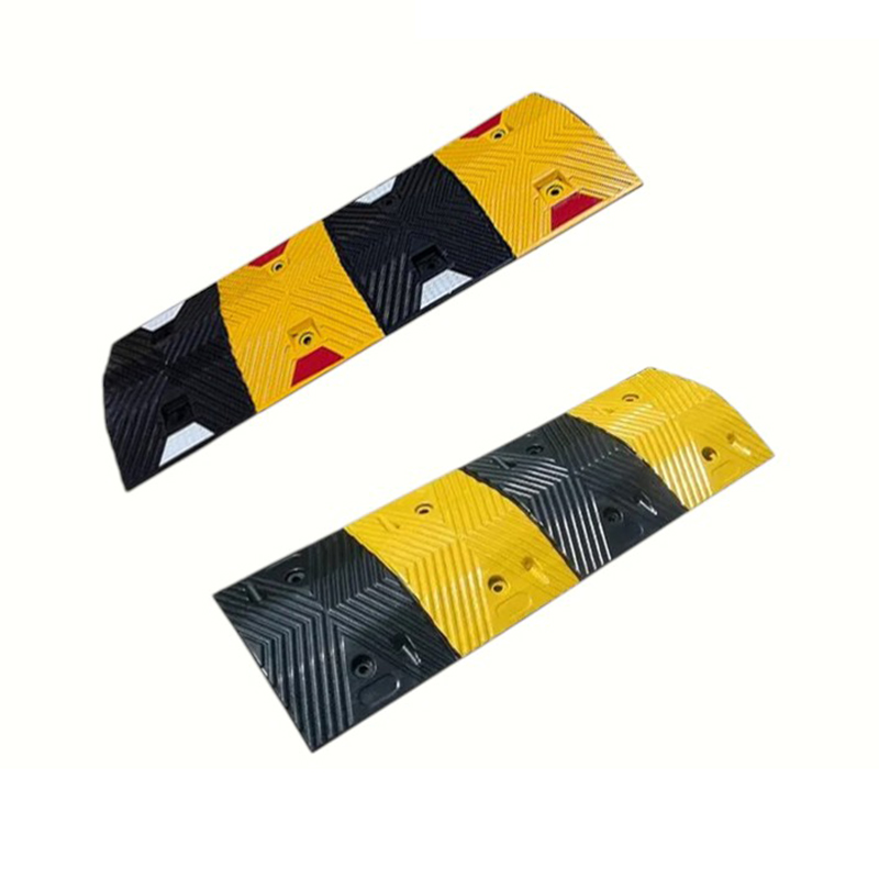 1-Metro Heavy-Duty Compression Reflective Rubber Speed Bump