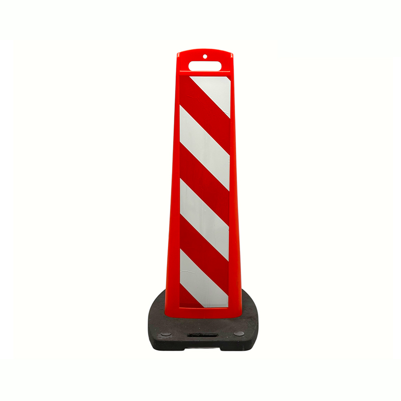 Heavy-Duty Traffic Delineator Panel na may Weighted Recycled Rubber Base