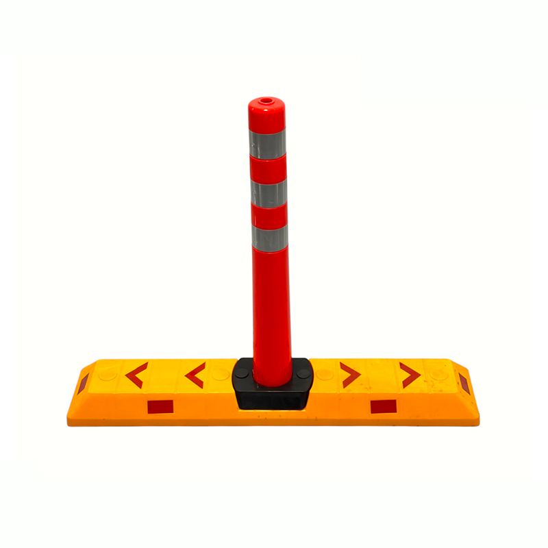 Modular Flexible Delineator Post na may Traffic Lane Separator Curb