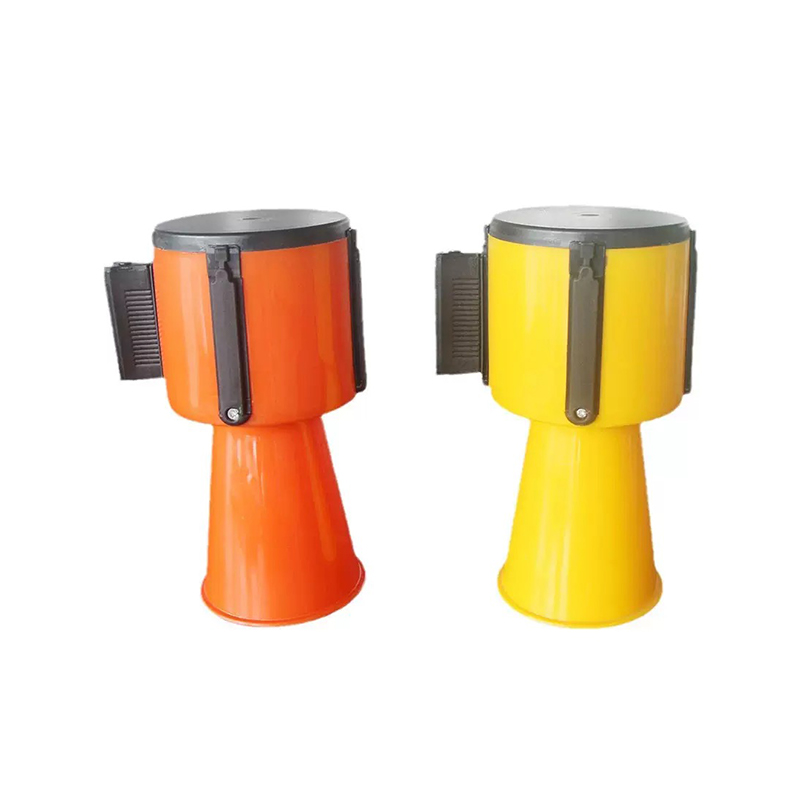 Cone-Top Retractable Belt Barrier na may 4-Way Connection