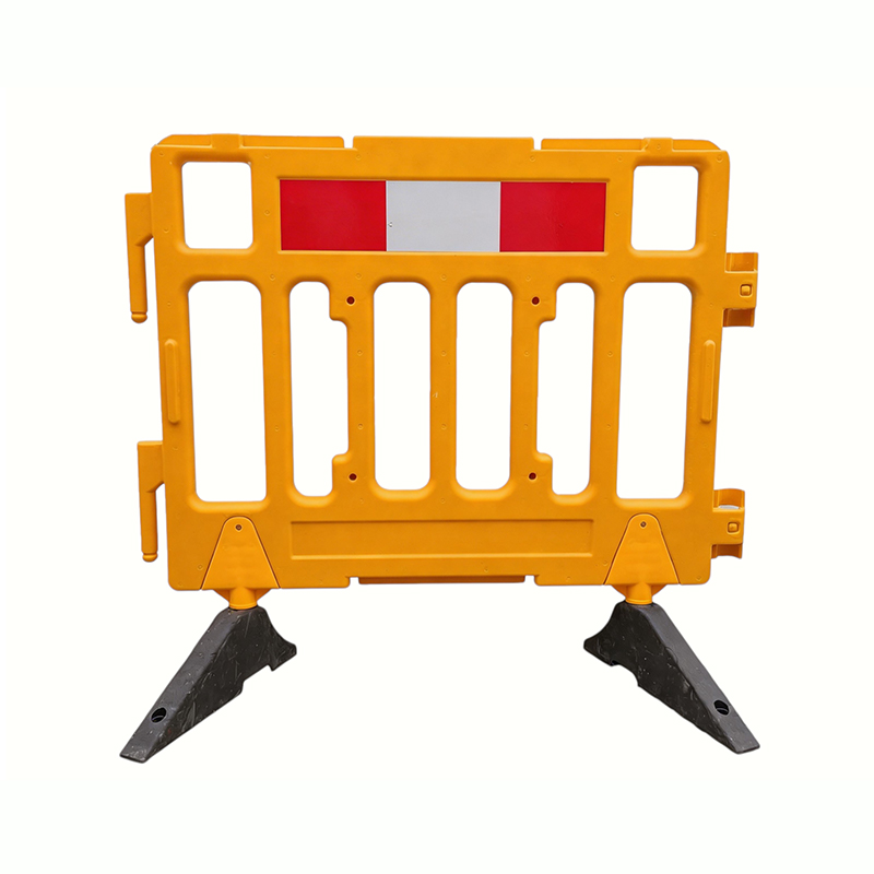 Modular Plastic Crowd Control Barrier na may Umiikot na Rubber Base