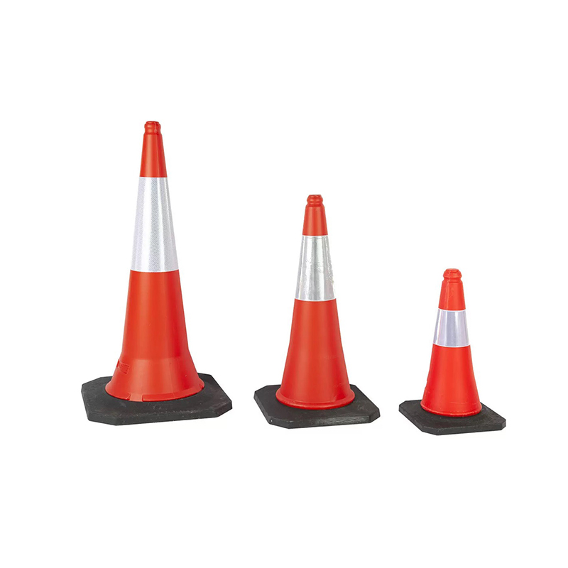 Heavy-Duty Plastic Traffic Cone na may Rubber Base