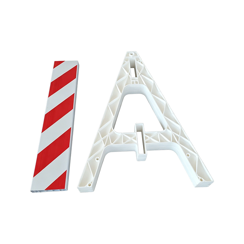 Plastic A-Frame Barricade na may Reflective Crossbars